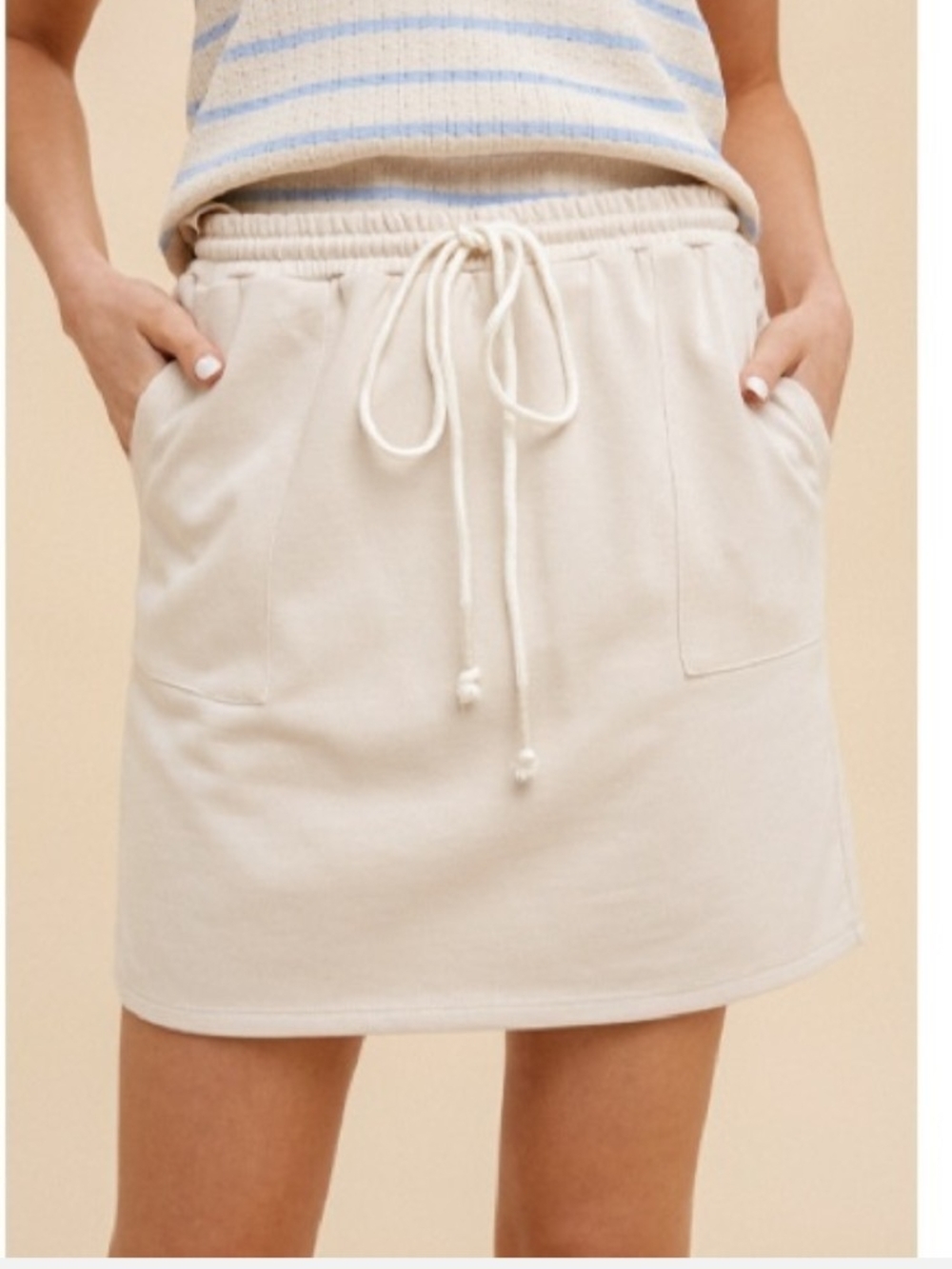 Hem & Thread Women's Cream/Ivory Sweatshirt Mini Skirt w/Pockets & Drawstring S